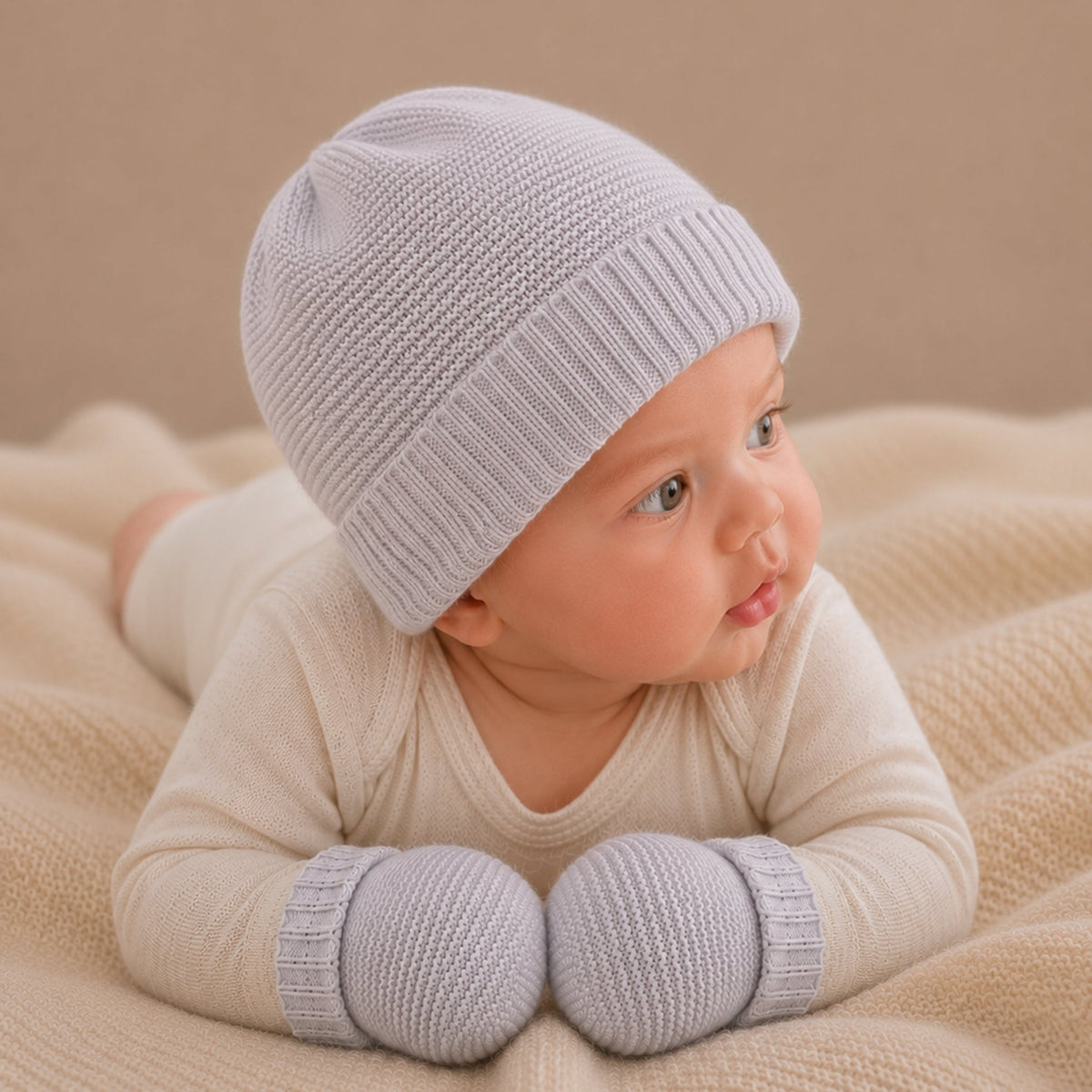 BABY MITTENS- PEARL